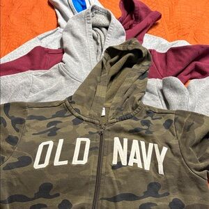 4 boys hoodies Size 10/12.